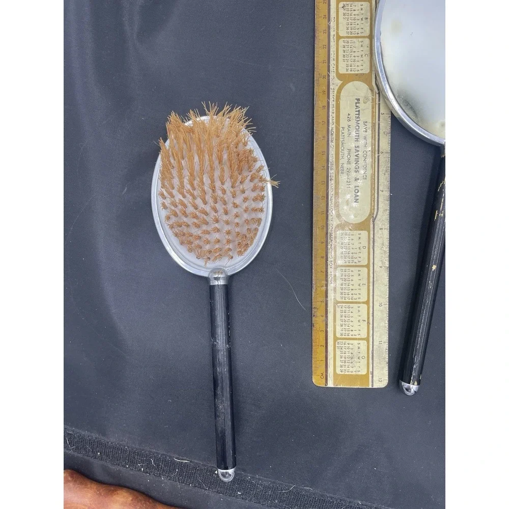 VNTG Handheld Mirror And Brush With‎ Wood Handles